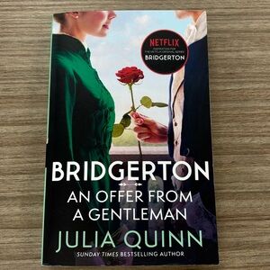 Bridgerton: An Offer from a gentlemen by Julia Quinn